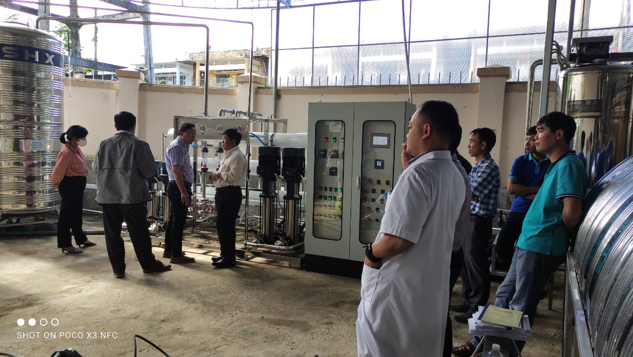 Các bên tham gia nghiệm thu hệ thống lọc nước RO - EDI cho bệnh viện
