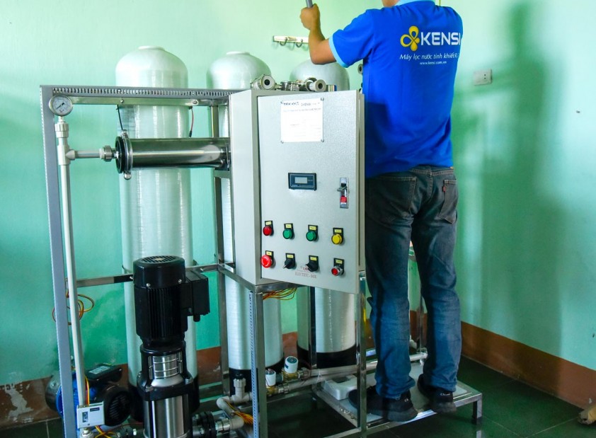 Lắp đặt và bảo dưỡng hệ thống lọc nước công nghiệp RO tại Kensi