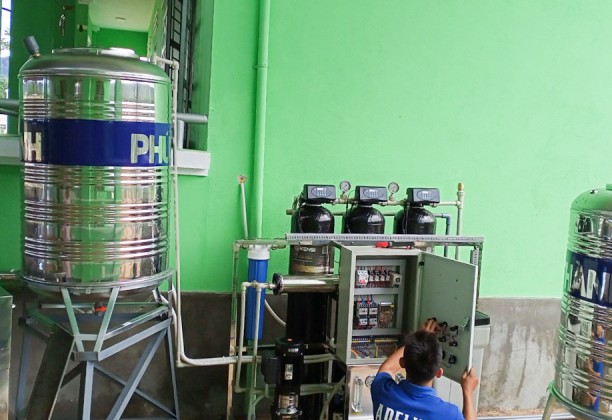Lắp đặt hệ thống lọc nước RO công nghiệp 250LH cho các trường huyện Chư Păh, Gia Lai