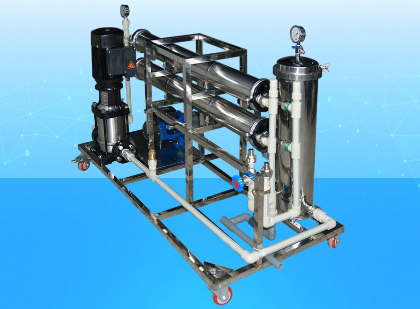 Máy lọc nước cơ động - Giải pháp nước sạch cho người dân vùng lũ