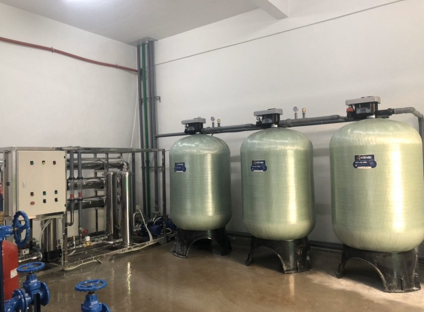 Sản xuất nước sạch từ hệ thống lọc nước RO công nghiệp