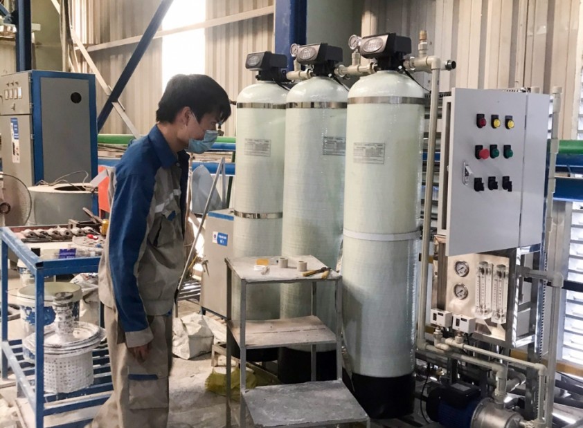 Nước qua xử lý từ máy lọc nước công nghiệp RO cần đun sôi không?