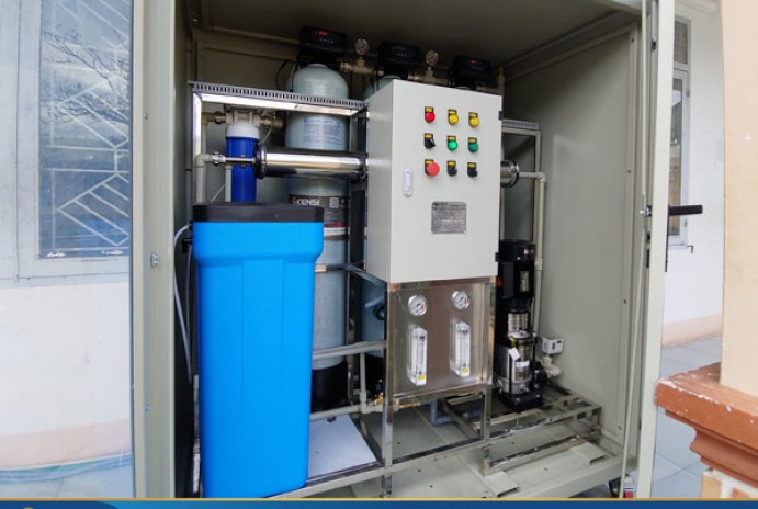 Lắp đặt hệ thống lọc nước RO công nghiệp 250l/h cho trường nội trú