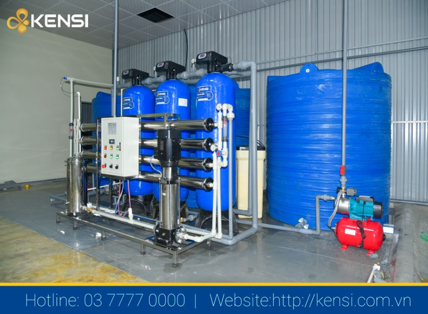 Máy lọc nước công nghiệp 2000L/h ứng dụng trong nhà máy sản xuất thực phẩm