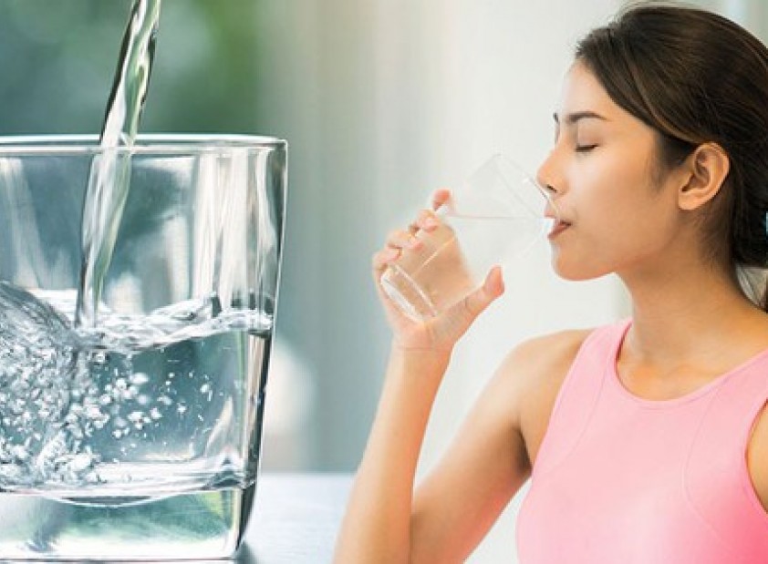 Nên uống nước gì vào mùa hè? Mách bạn những loại nước giải khát bổ ích