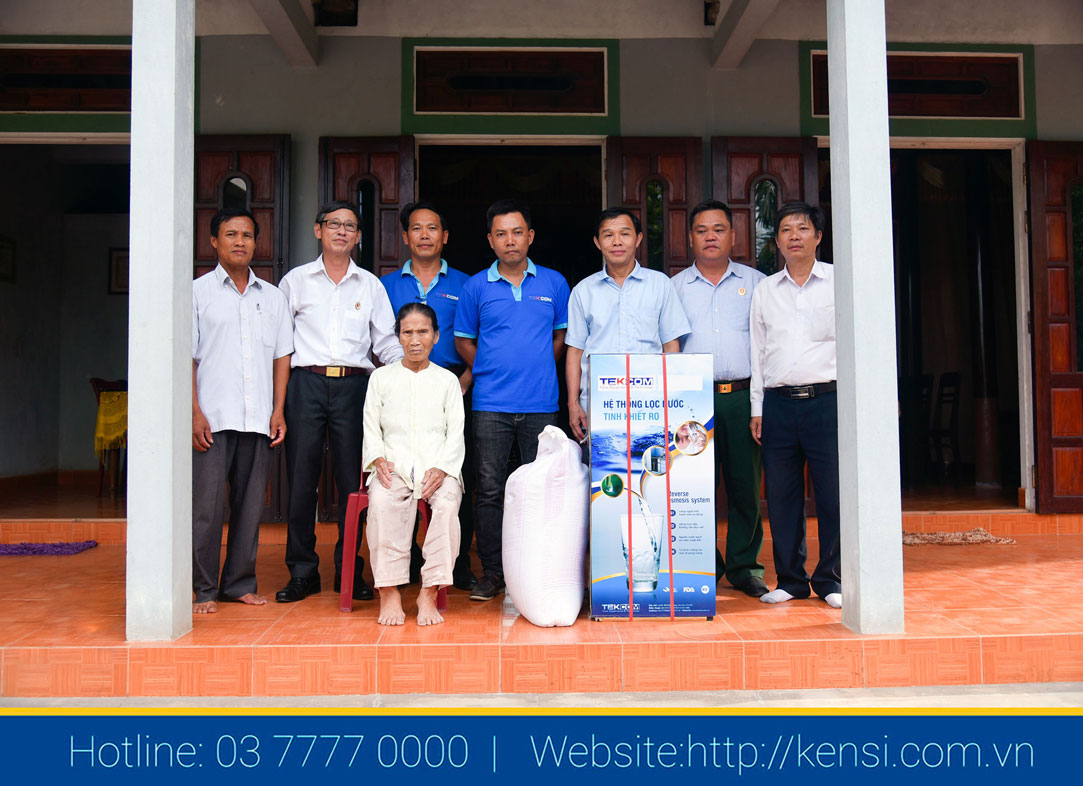  tặng máy lọc nước RO cho mẹ Việt Nam anh hùng Hải Lăng - Quảng Trị