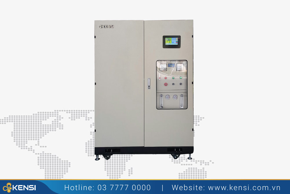 Hệ thống lọc nước RO công suất 250LH có thiết kế tủ bảo vệ cho bệnh viện