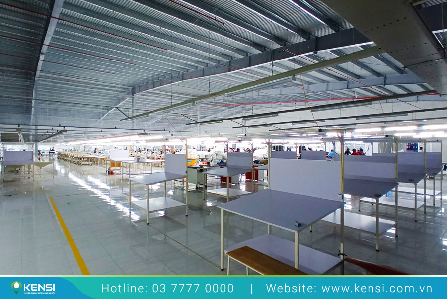 hệ thống lọc nước uống cho nhà xưởng được thiết kế với công suất lớn cho nguồn nước uống sạch và an toàn