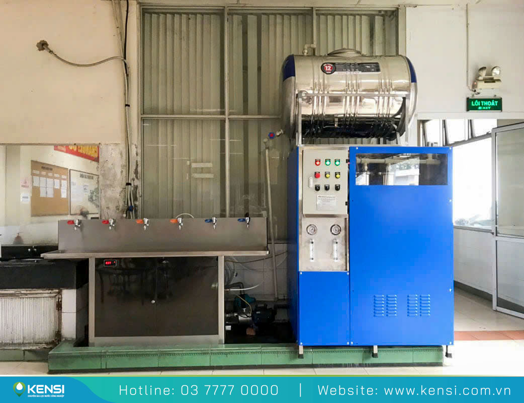 Hệ thống lọc nước công nghiệp RO 750L/h cùng hệ thống vời uống nước trực tiếp cho trường học, bệnh viện, công ty  
