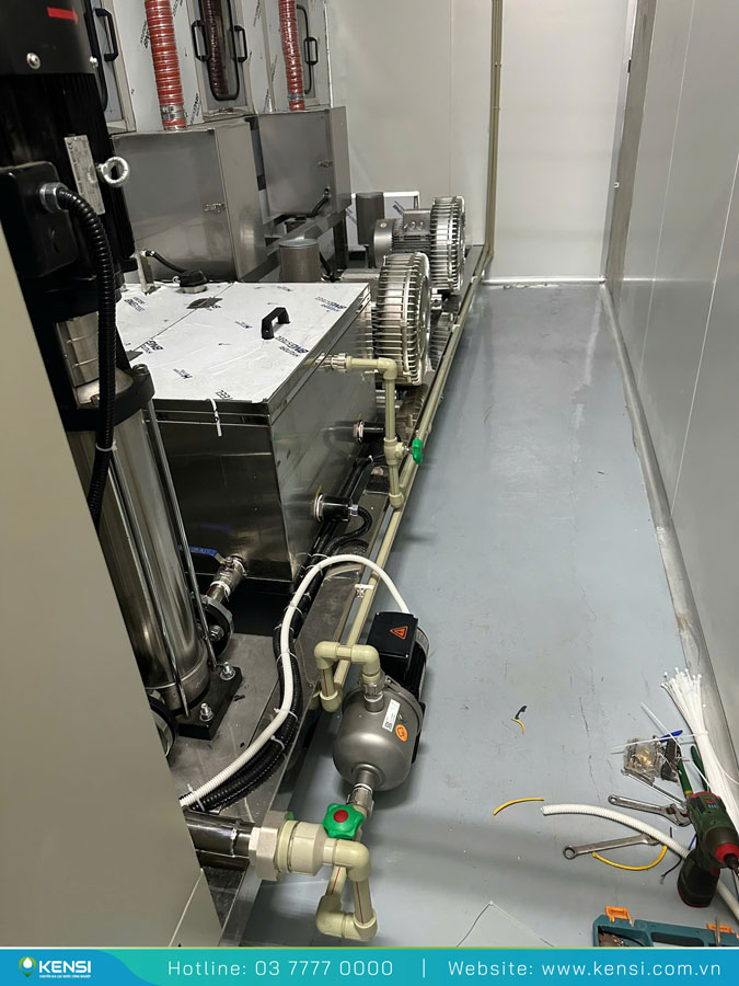 Tekcom chuyên ứng dụng trang thiết bị hiện đại và tiên tiến cho hệ thống lọc nước công nghiệp RO 