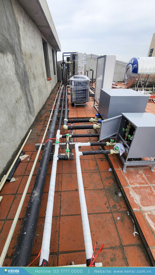 Tekcom - Đơn vị chuyên tư vấn, cung cấp và thi công lắp đặt hệ thống nước nóng Heat Pump công nghiệp