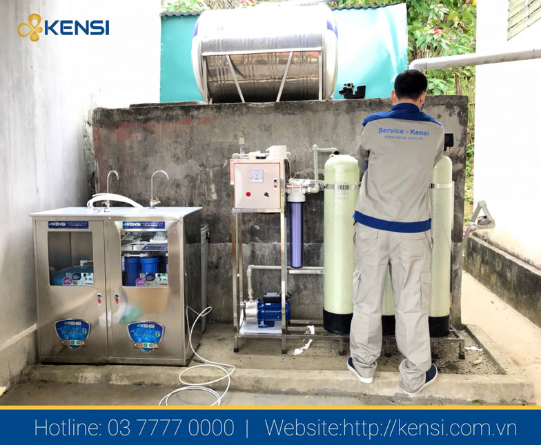 Hệ thống lọc nước RO công nghiệp cung cấp nguồn nước sạch đảm bảo chất lượng nước uống đóng chai theo quy định của Bộ Y Tế