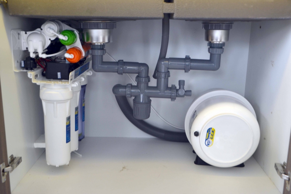 máy lọc nước tinh khiết RO lắp đặt cho chung cư