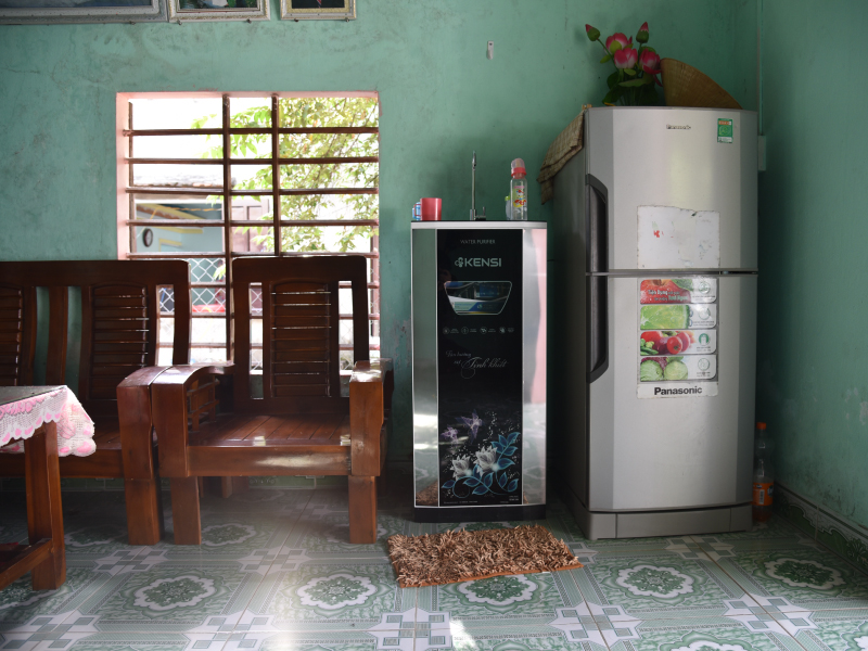 Máy lọc nước tinh khiết RO Kensi trong mỗi gia đình bà con xã đảo Tân Hiệp