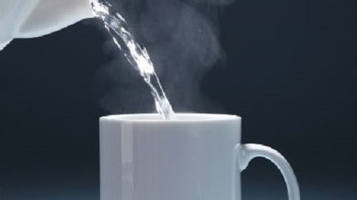 Uống nước ấm có tác dụng gì?
